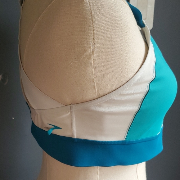 Brooks Drive Interlace Run Bra - Blue and White - Picture 4 of 8